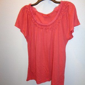 ELLE Chiffon Trim Tee NWT Size Medium